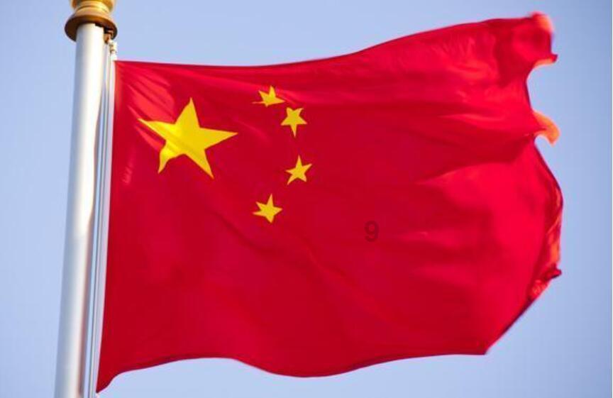 飞跃沙丘的小球